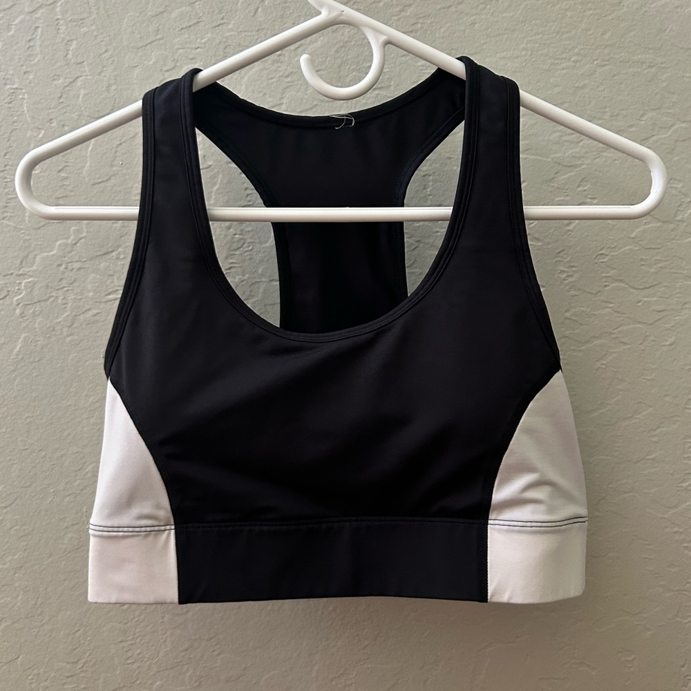 On The Go Medium Impact Women's Sports Bra